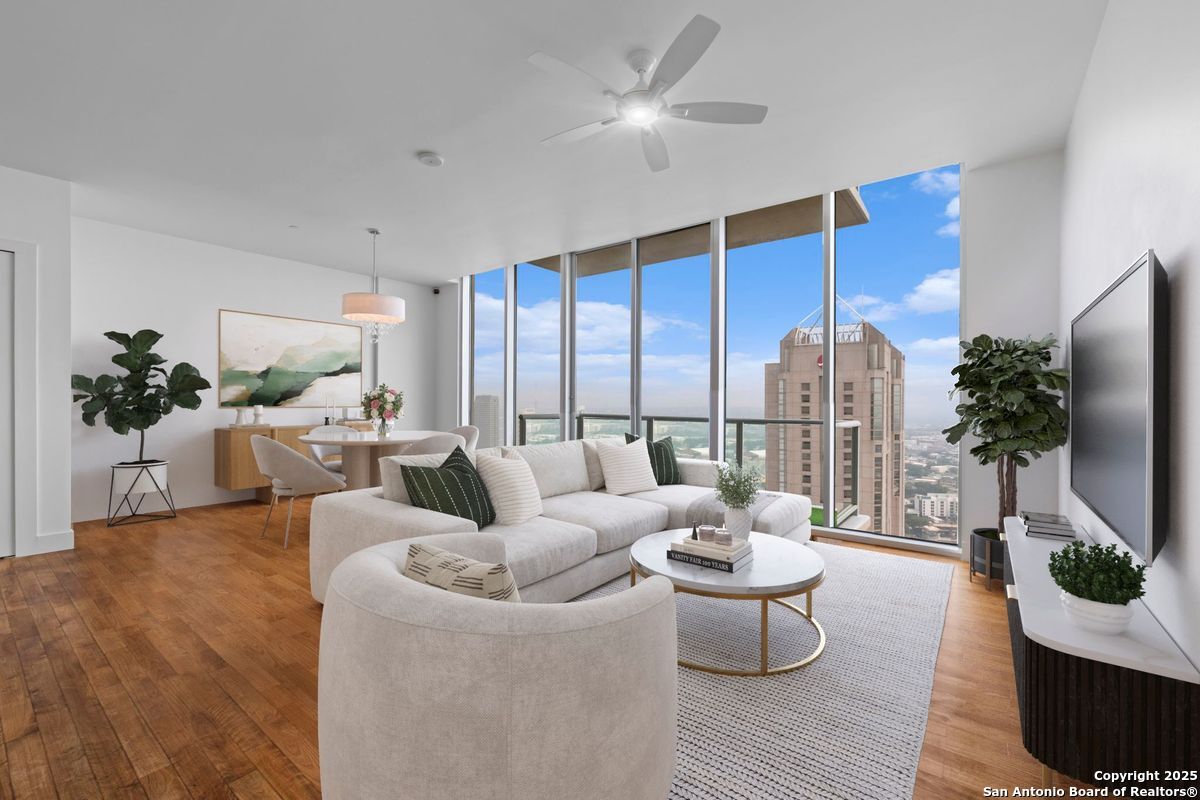 610 E Market UNIT 3110