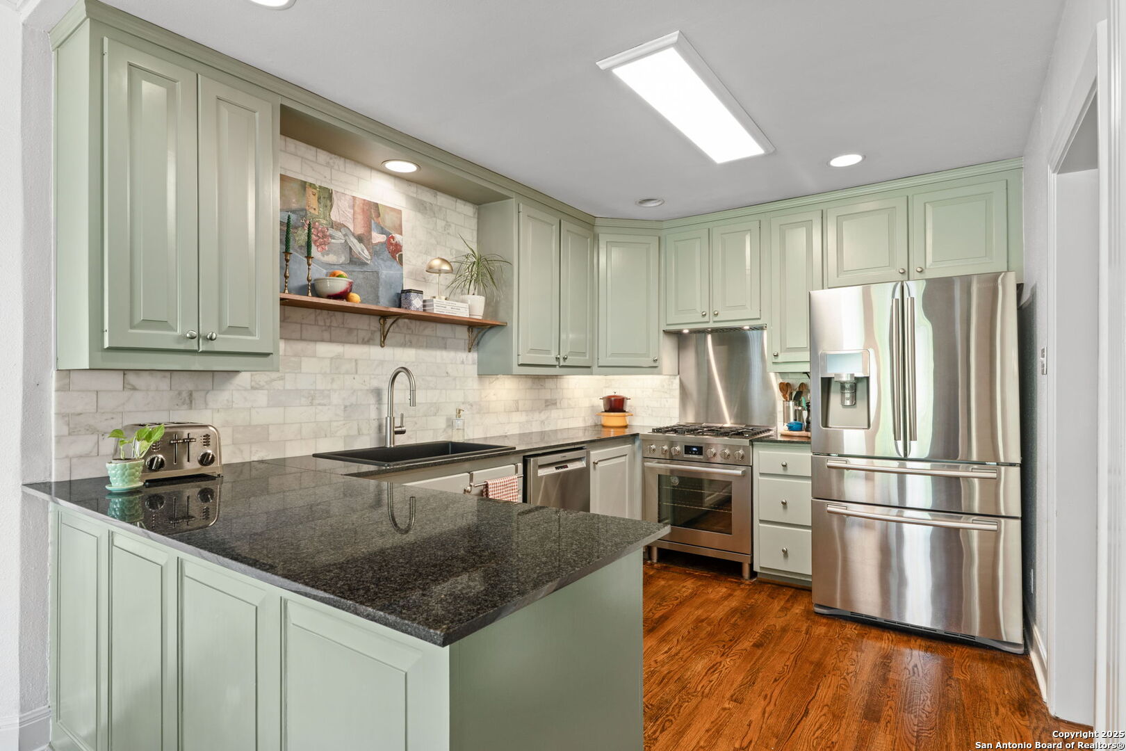 227 Halcyon Pl