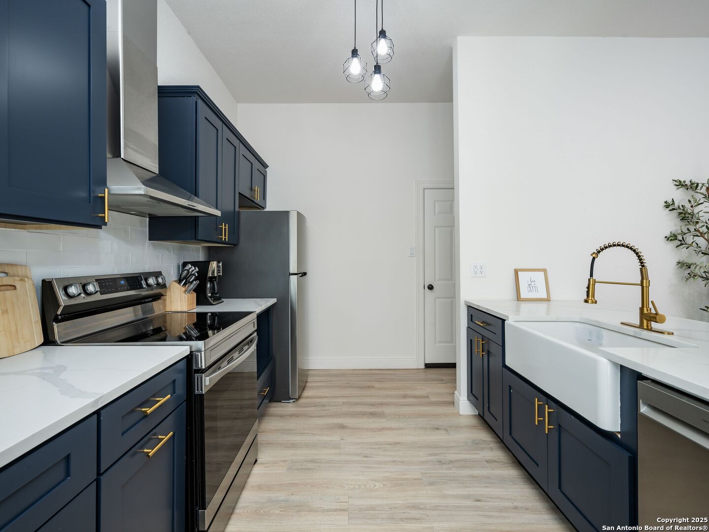 8403 Maple Ridge