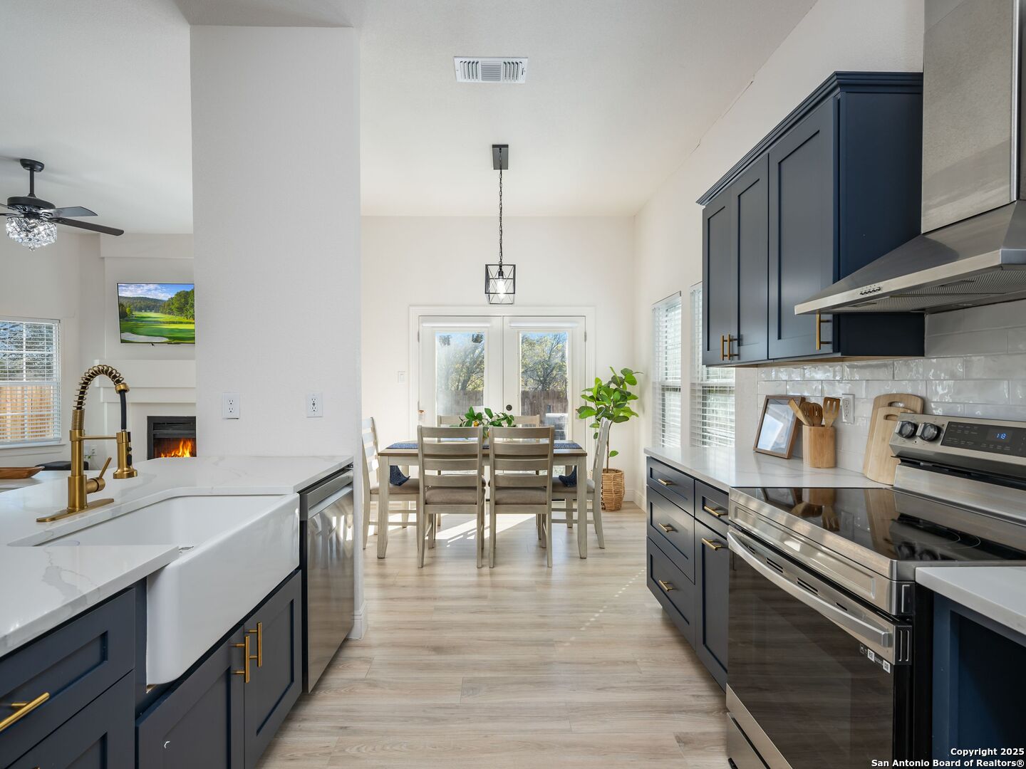 8403 Maple Ridge