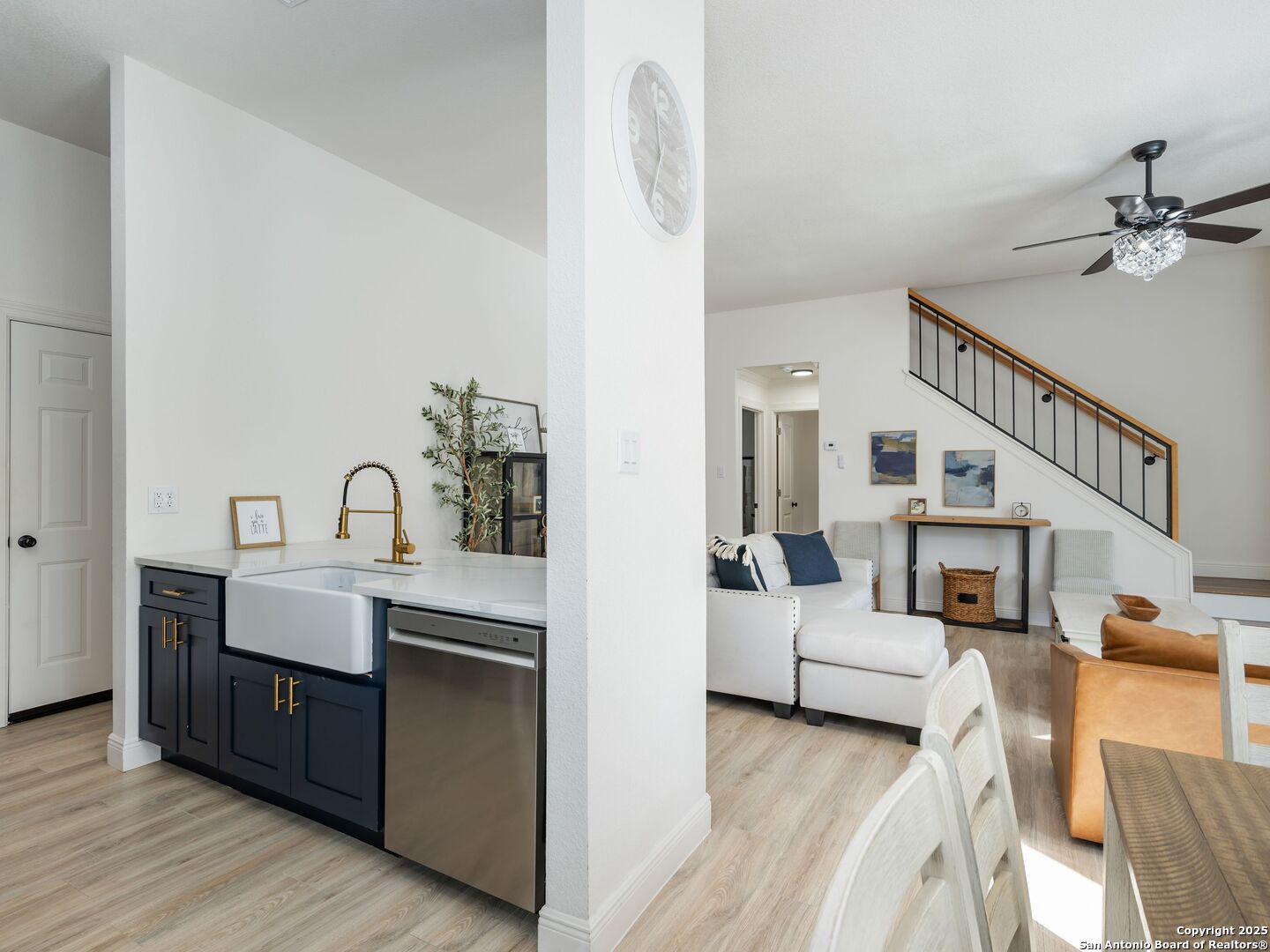 8403 Maple Ridge