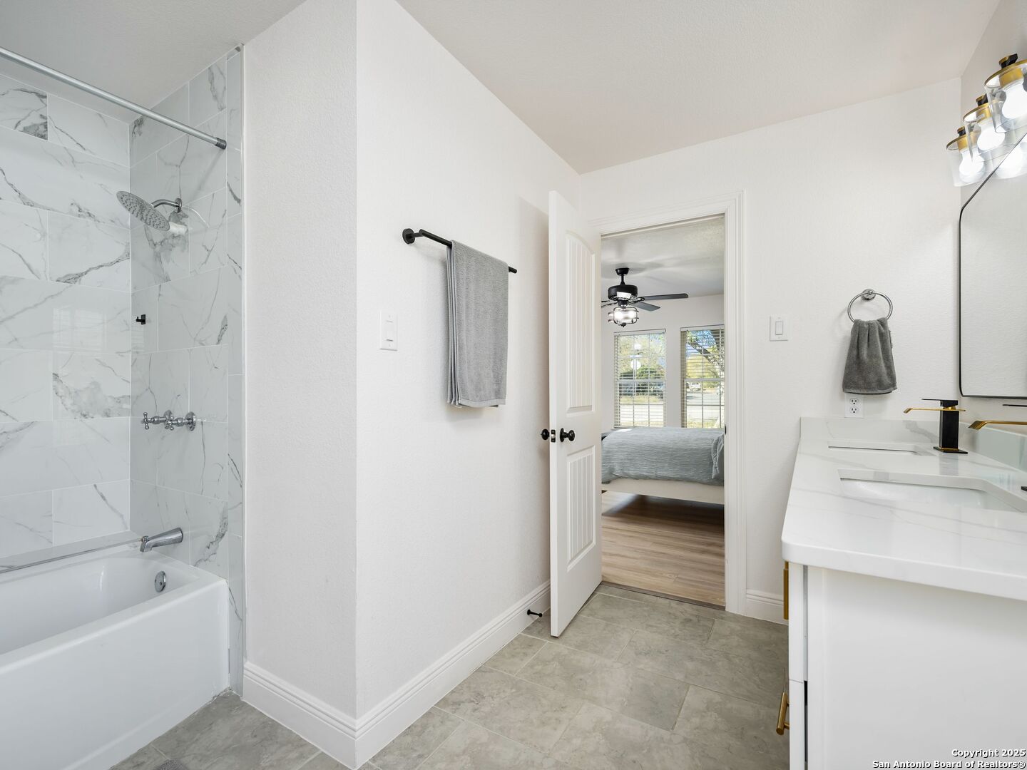 8403 Maple Ridge