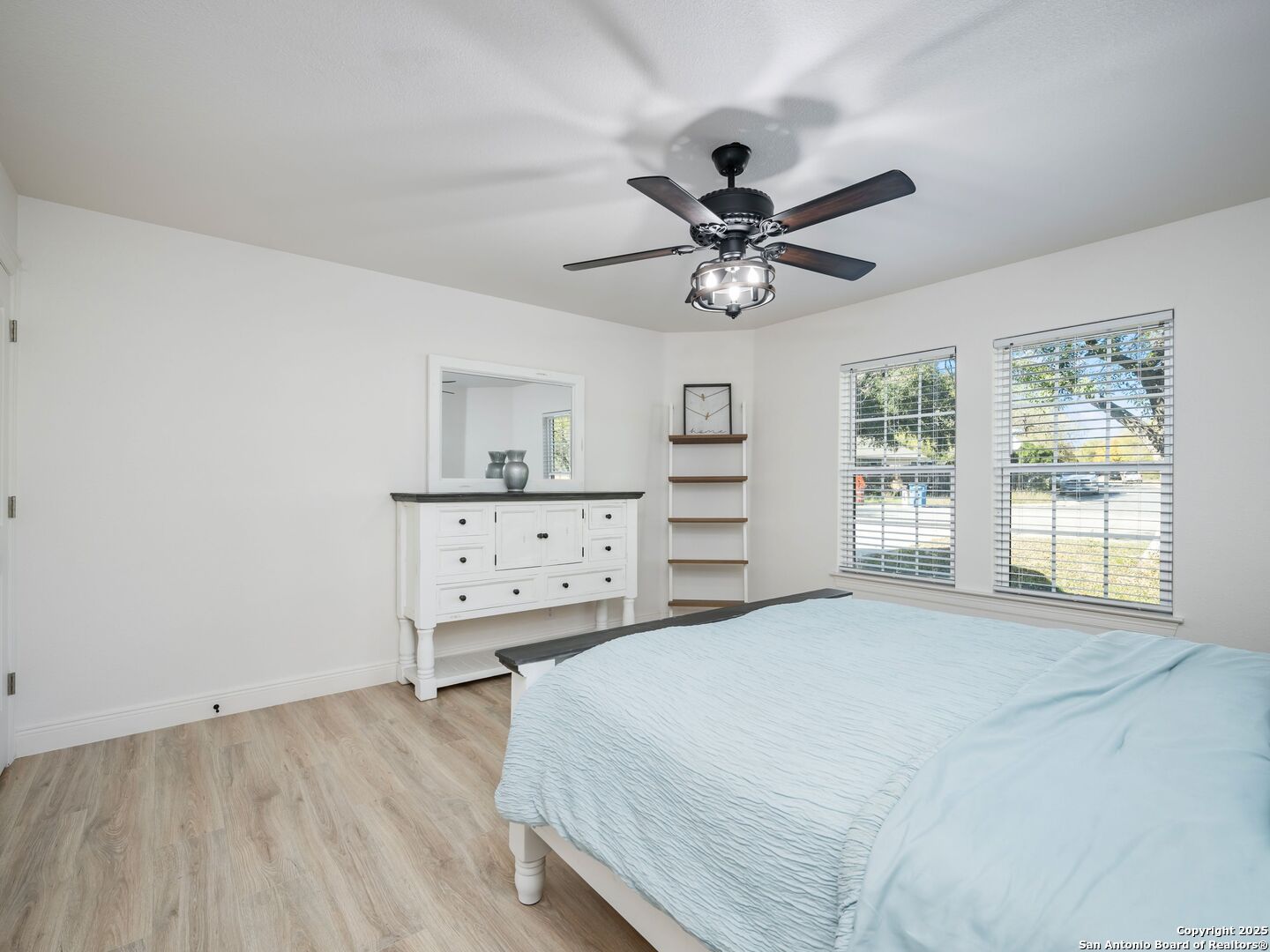 8403 Maple Ridge