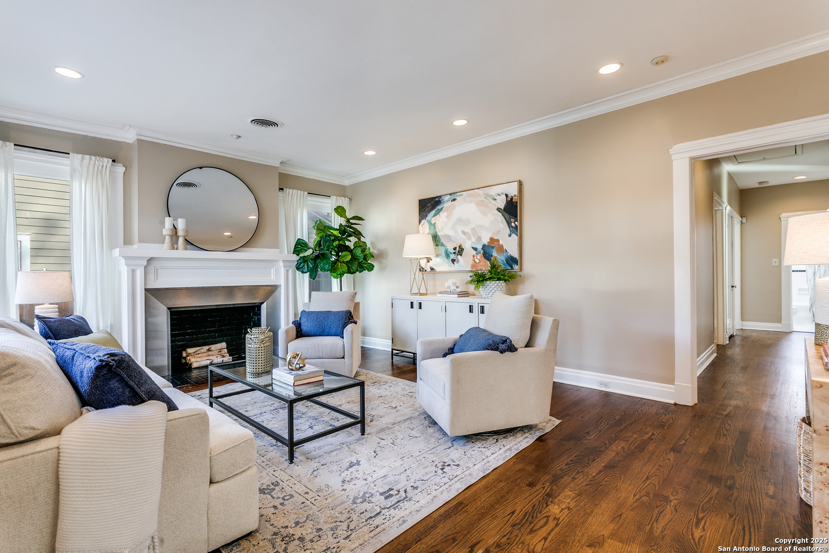 226 W Hollywood
