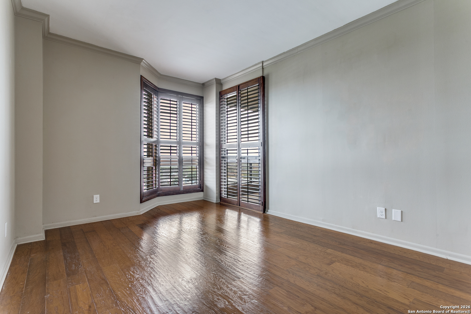7887 Broadway 802