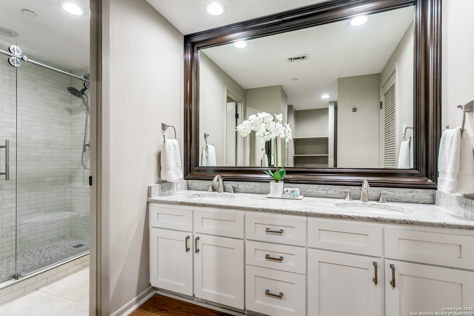 7887 Broadway 802