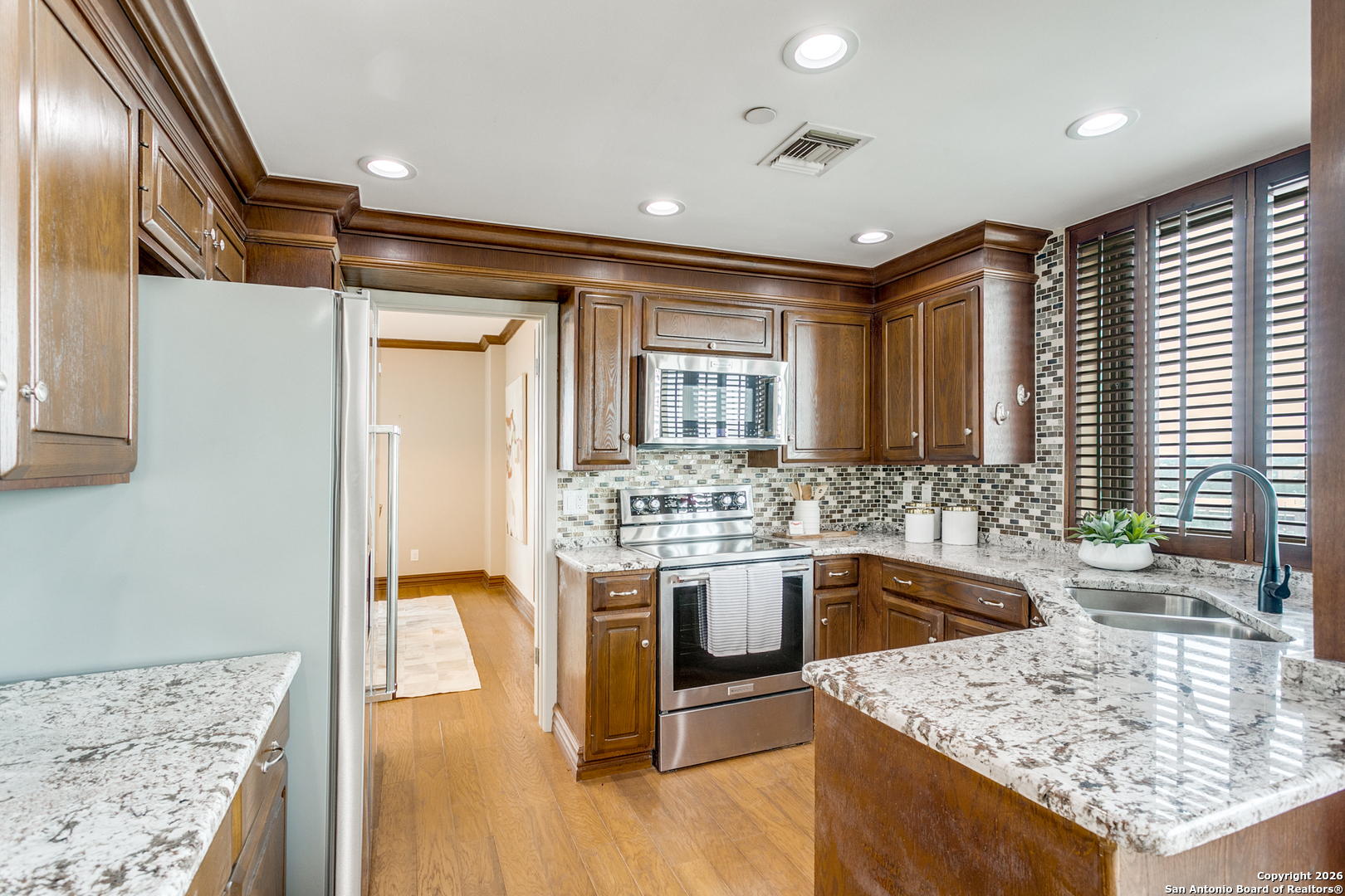 7887 Broadway 802