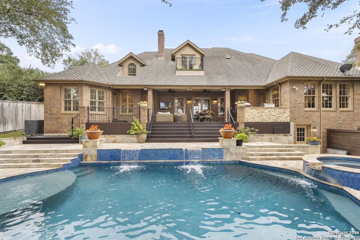 360 PASEO ENCINAL ST