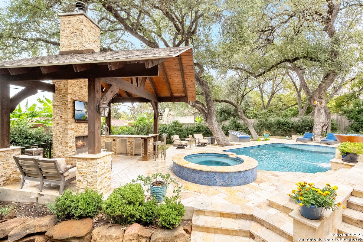 360 PASEO ENCINAL ST