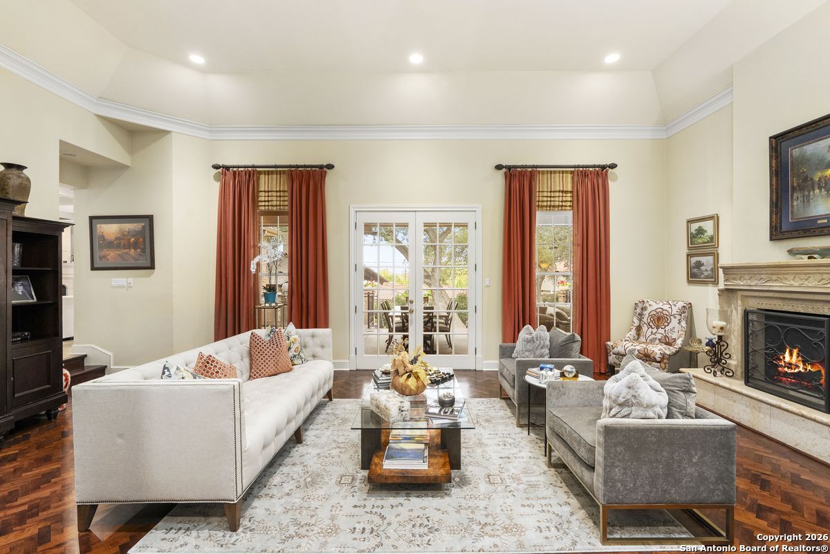 360 PASEO ENCINAL ST