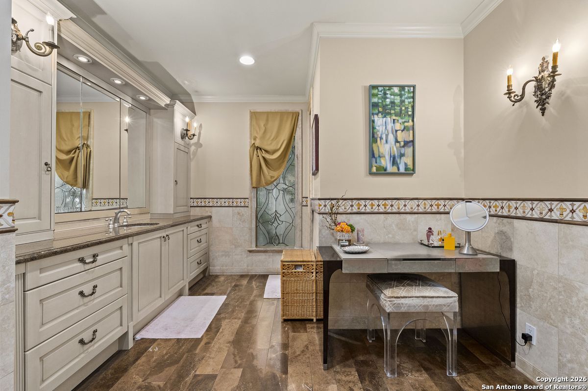 360 PASEO ENCINAL ST