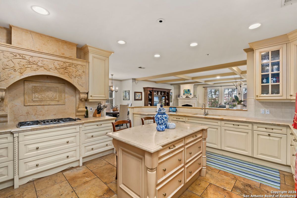 360 PASEO ENCINAL ST