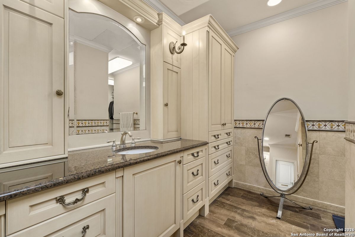 360 PASEO ENCINAL ST