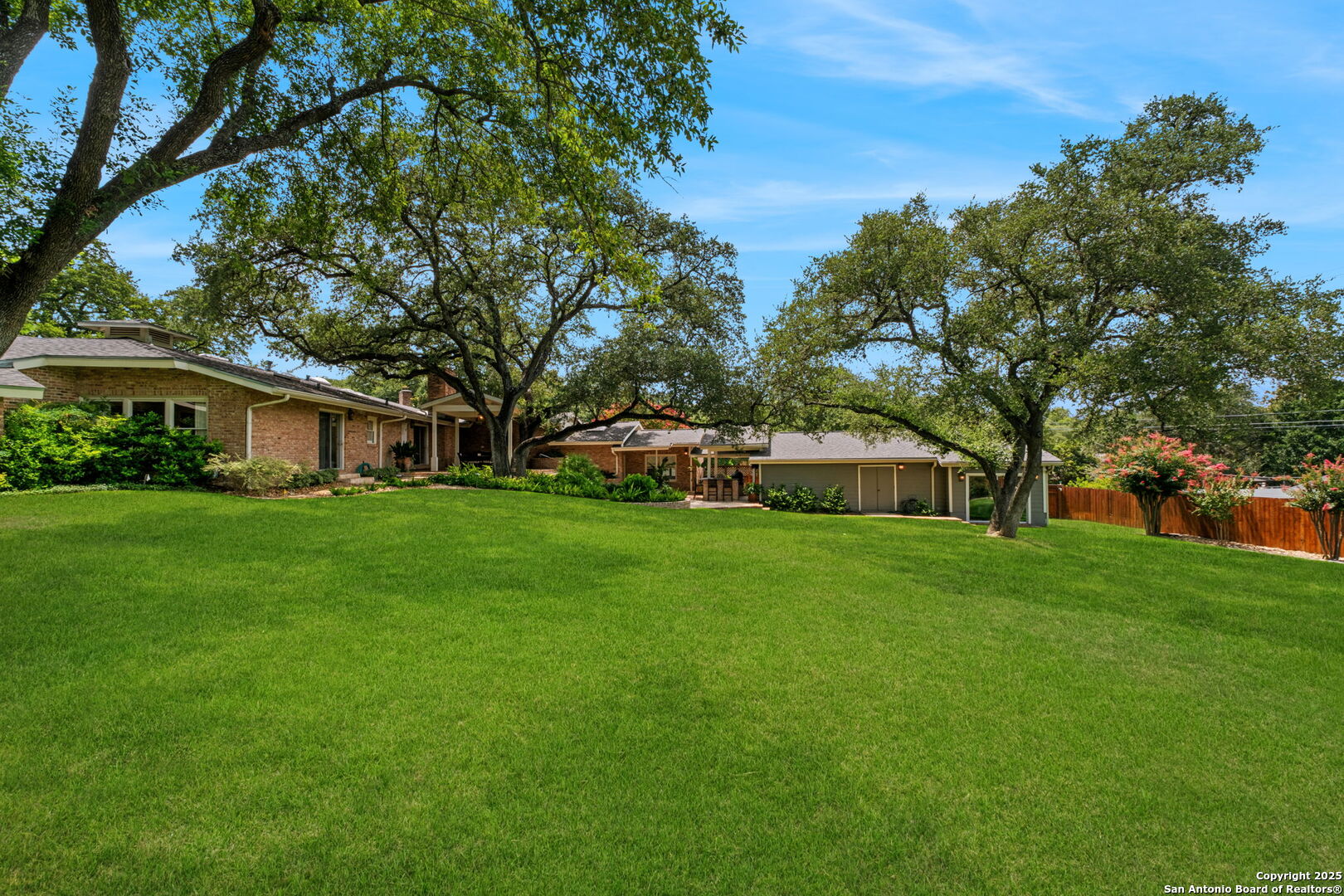 701 Ridgemont