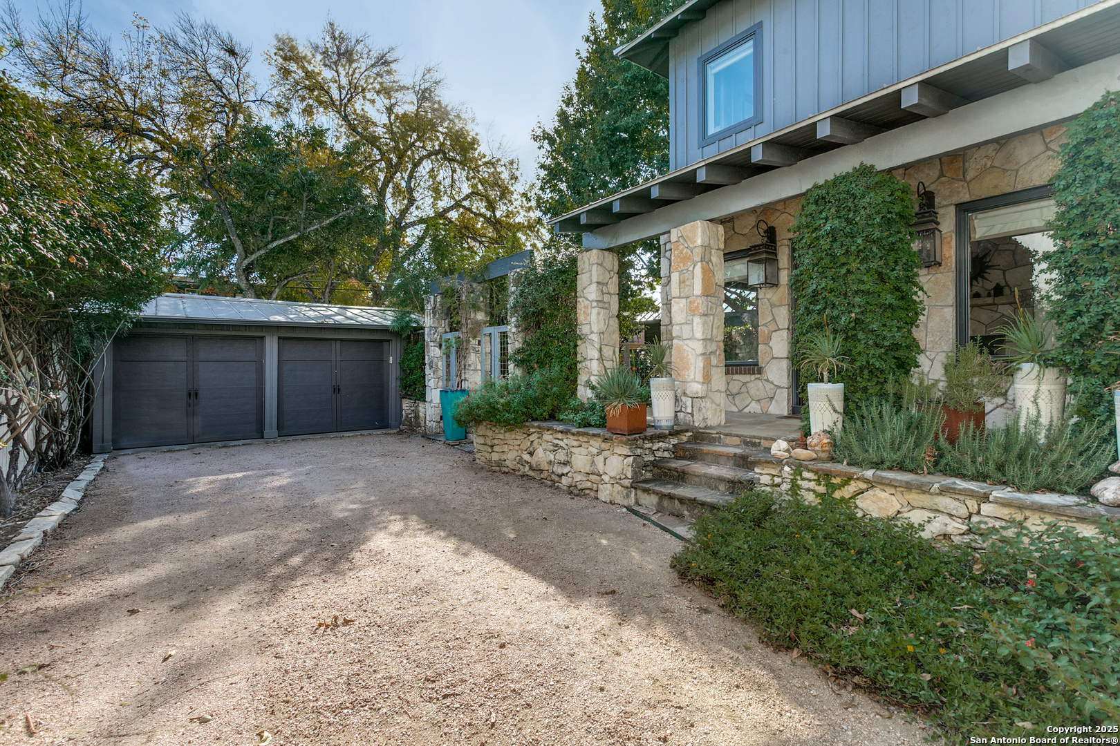 430 Thelma Dr.