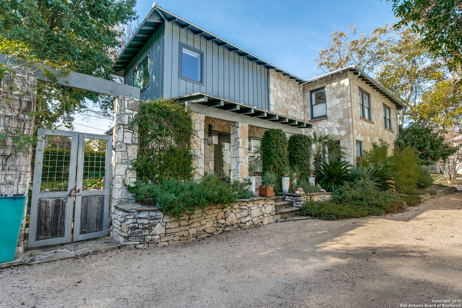 430 Thelma Dr.