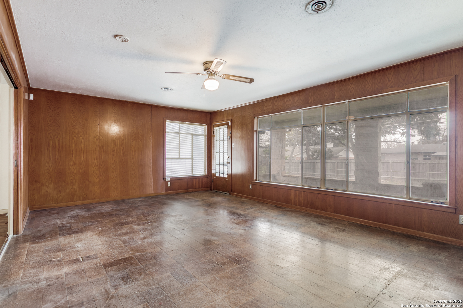 2334 W Gramercy