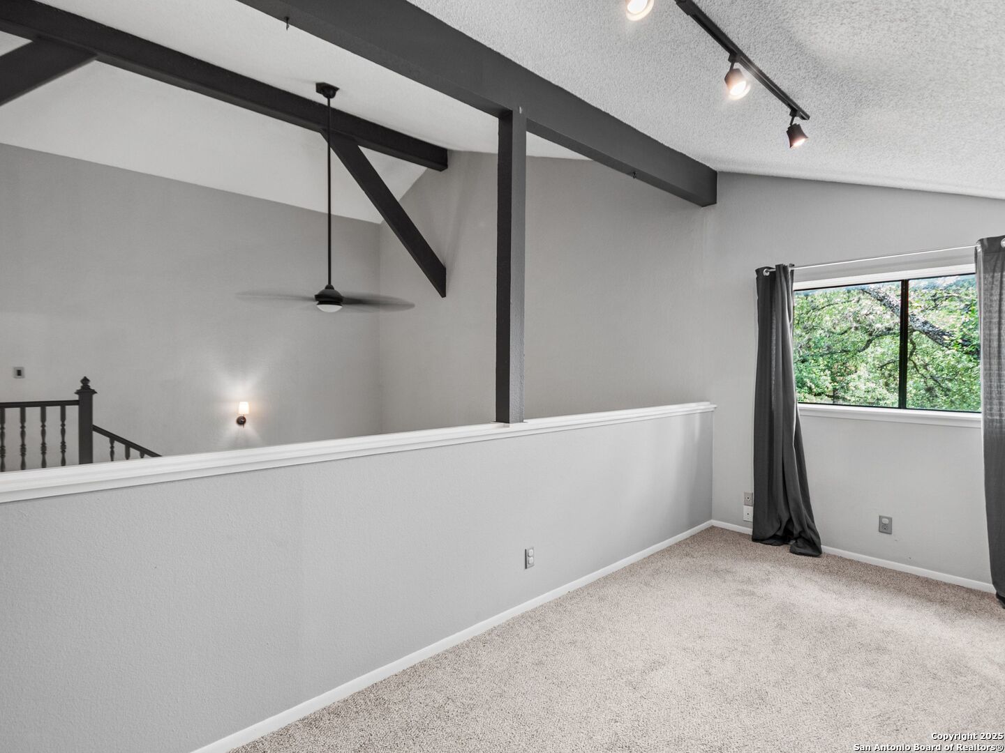 4526 Honey Locust Woods