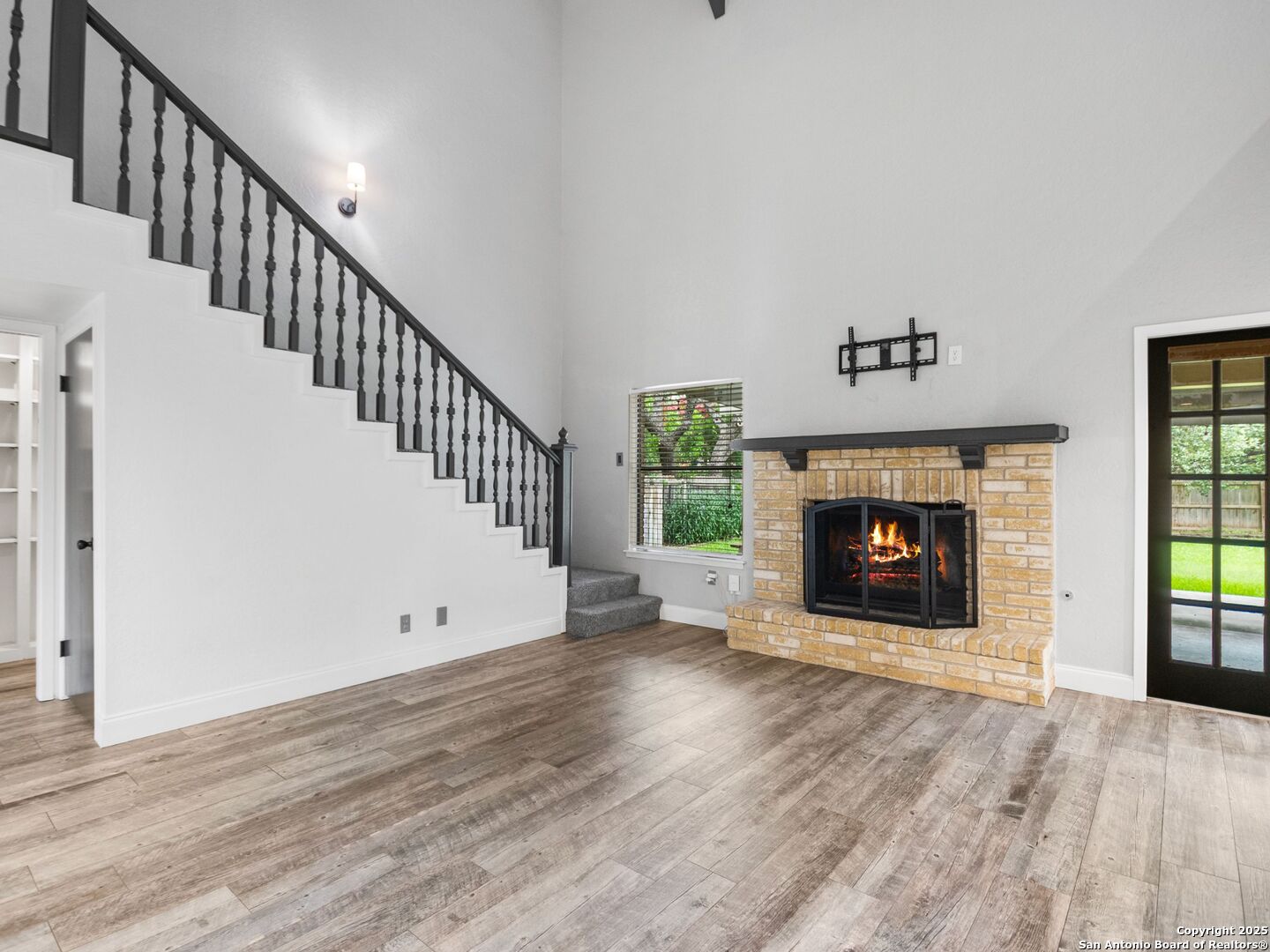 4526 Honey Locust Woods