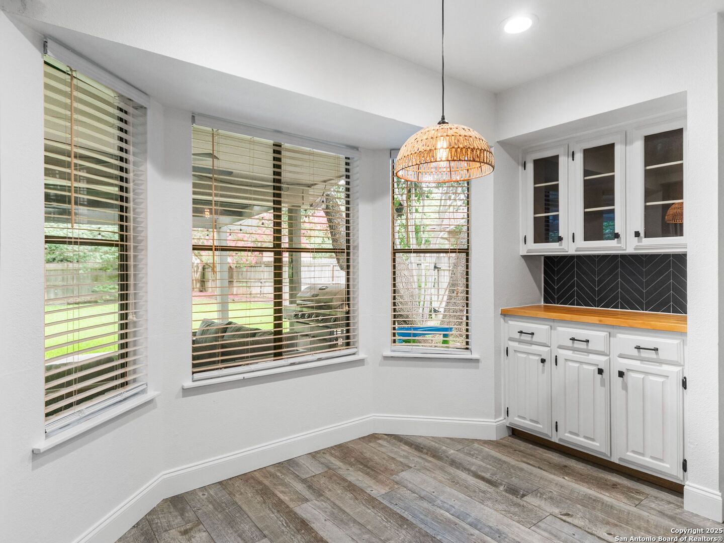 4526 Honey Locust Woods