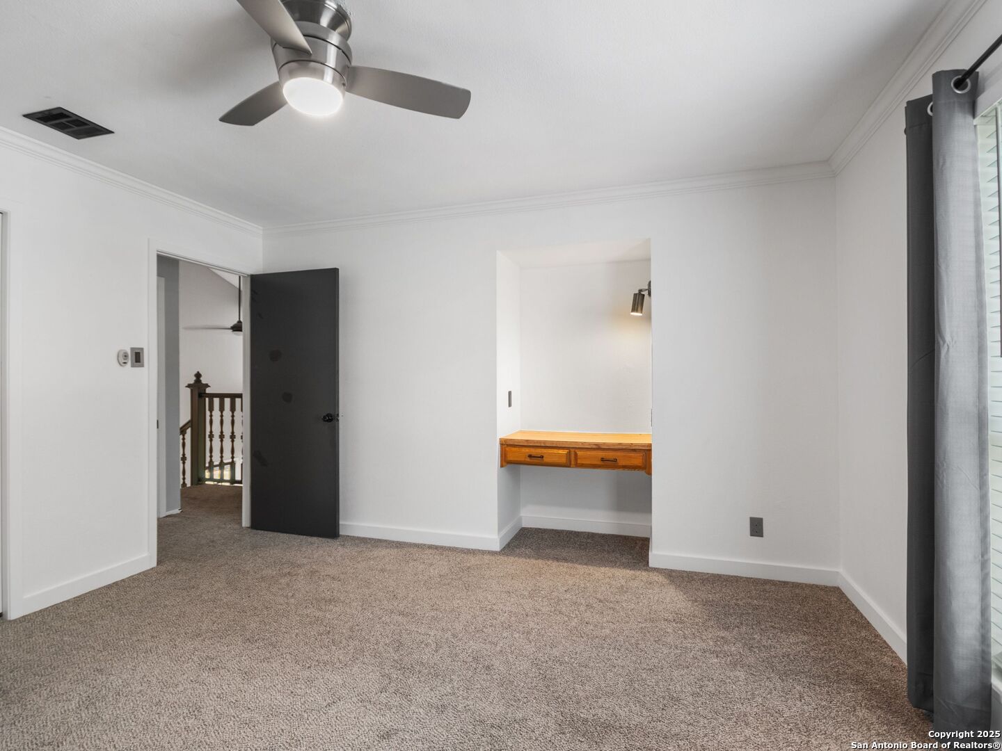 4526 Honey Locust Woods