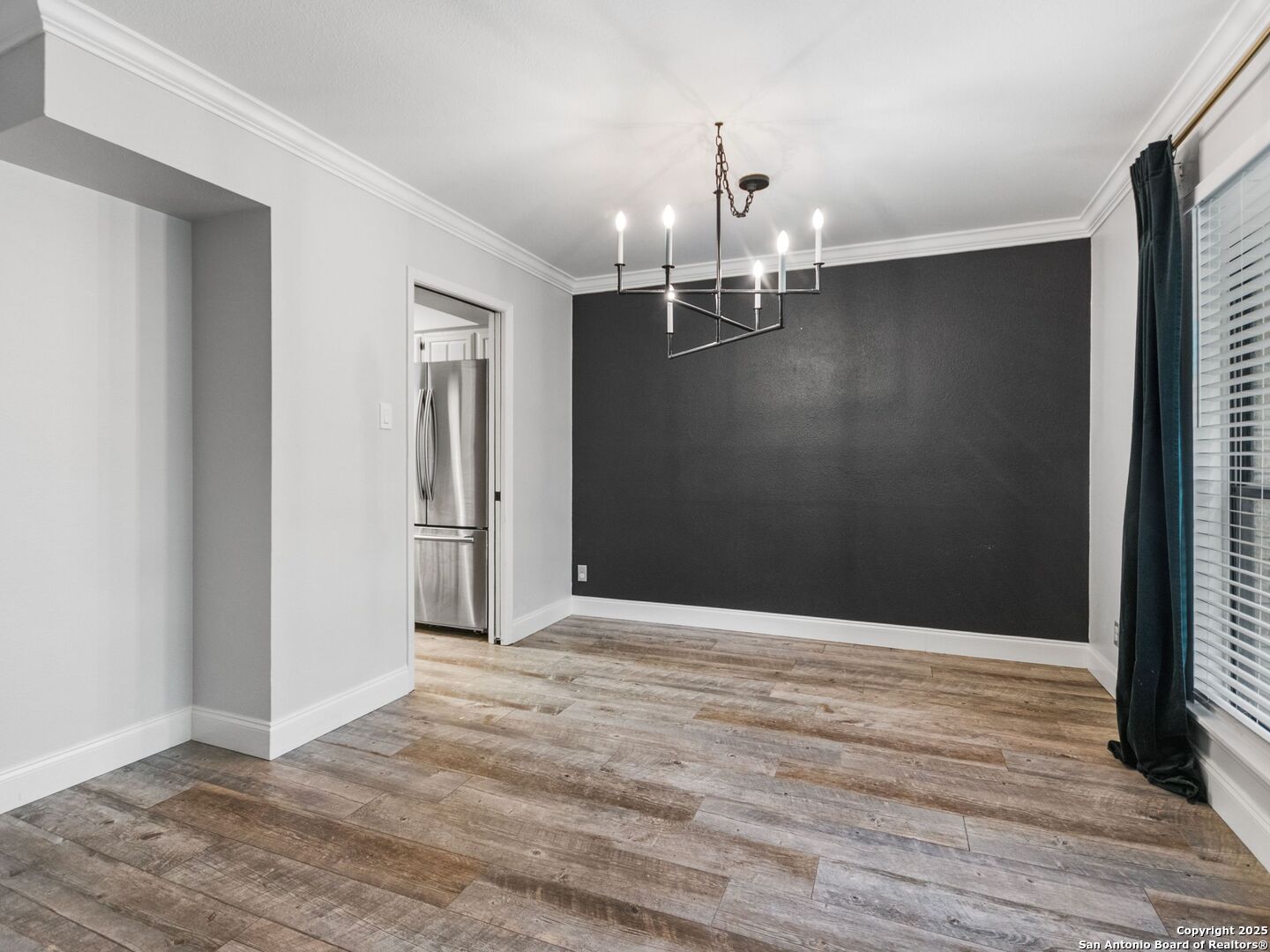 4526 Honey Locust Woods