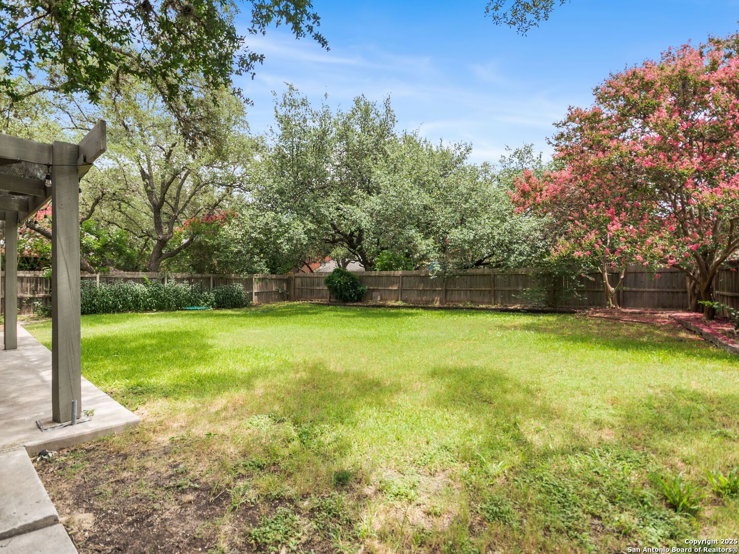 4526 Honey Locust Woods