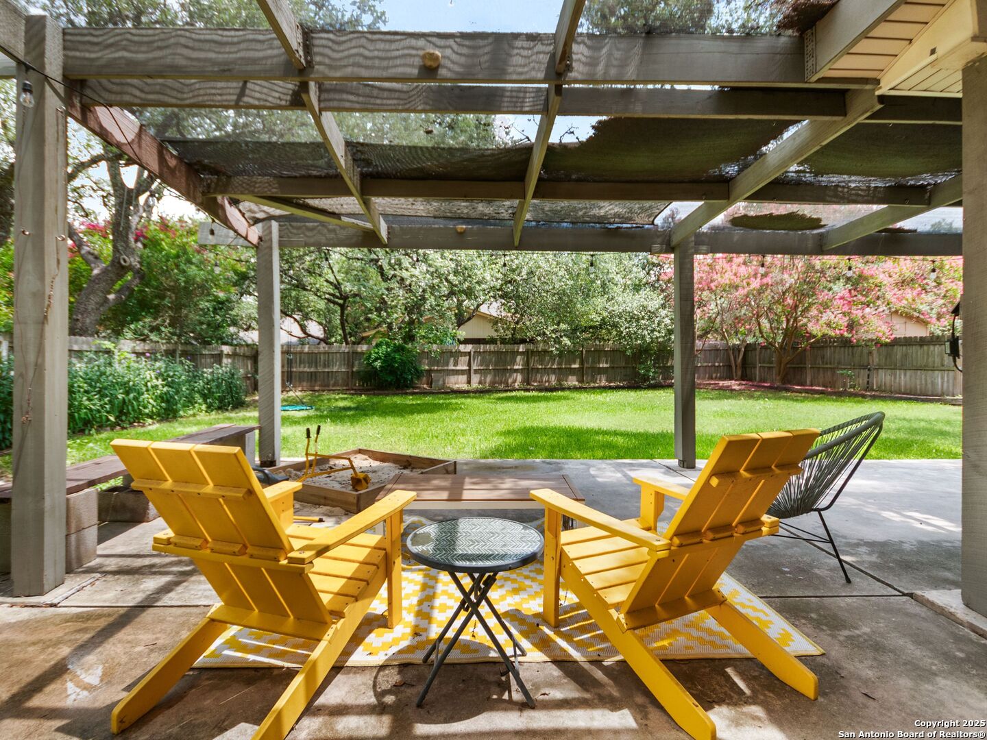 4526 Honey Locust Woods