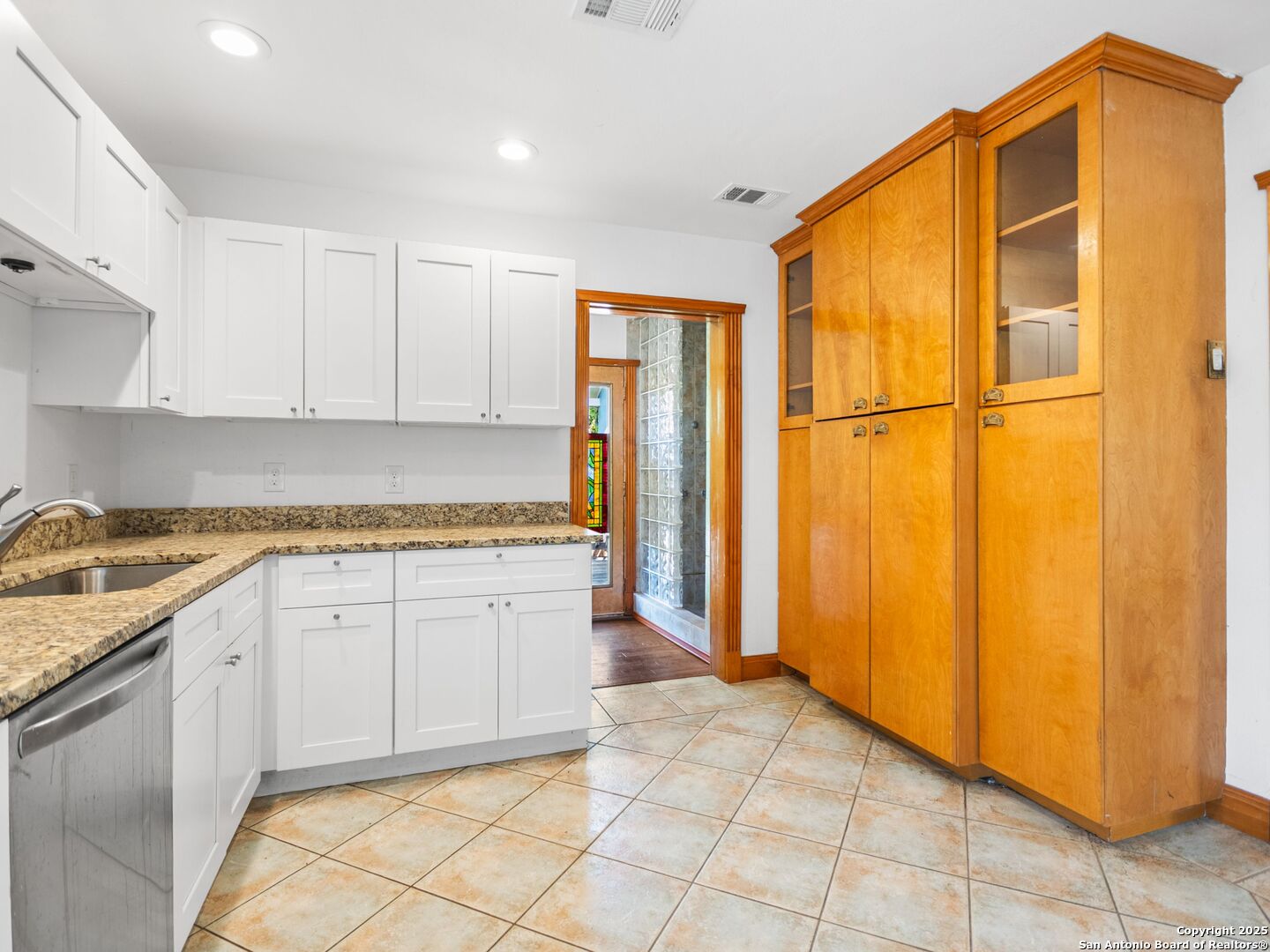 235 E Huisache Avenue #1202