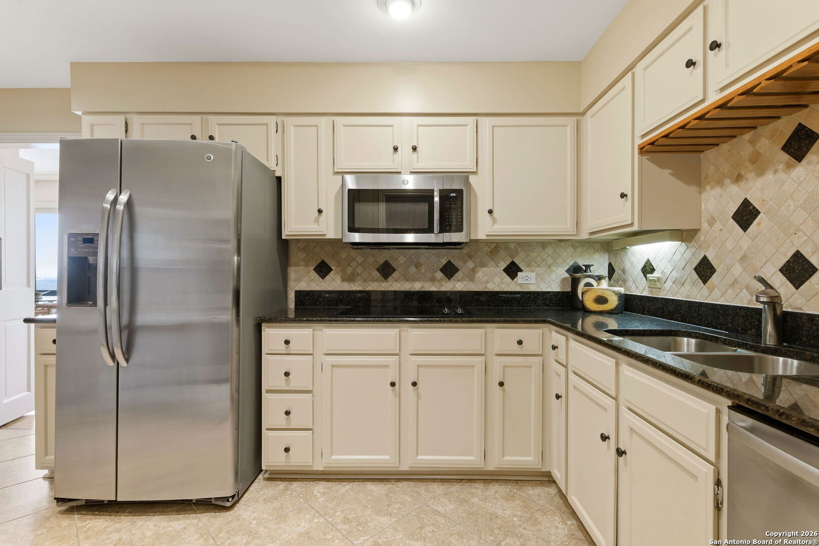 4001 N. New Braunfels APT 1206A