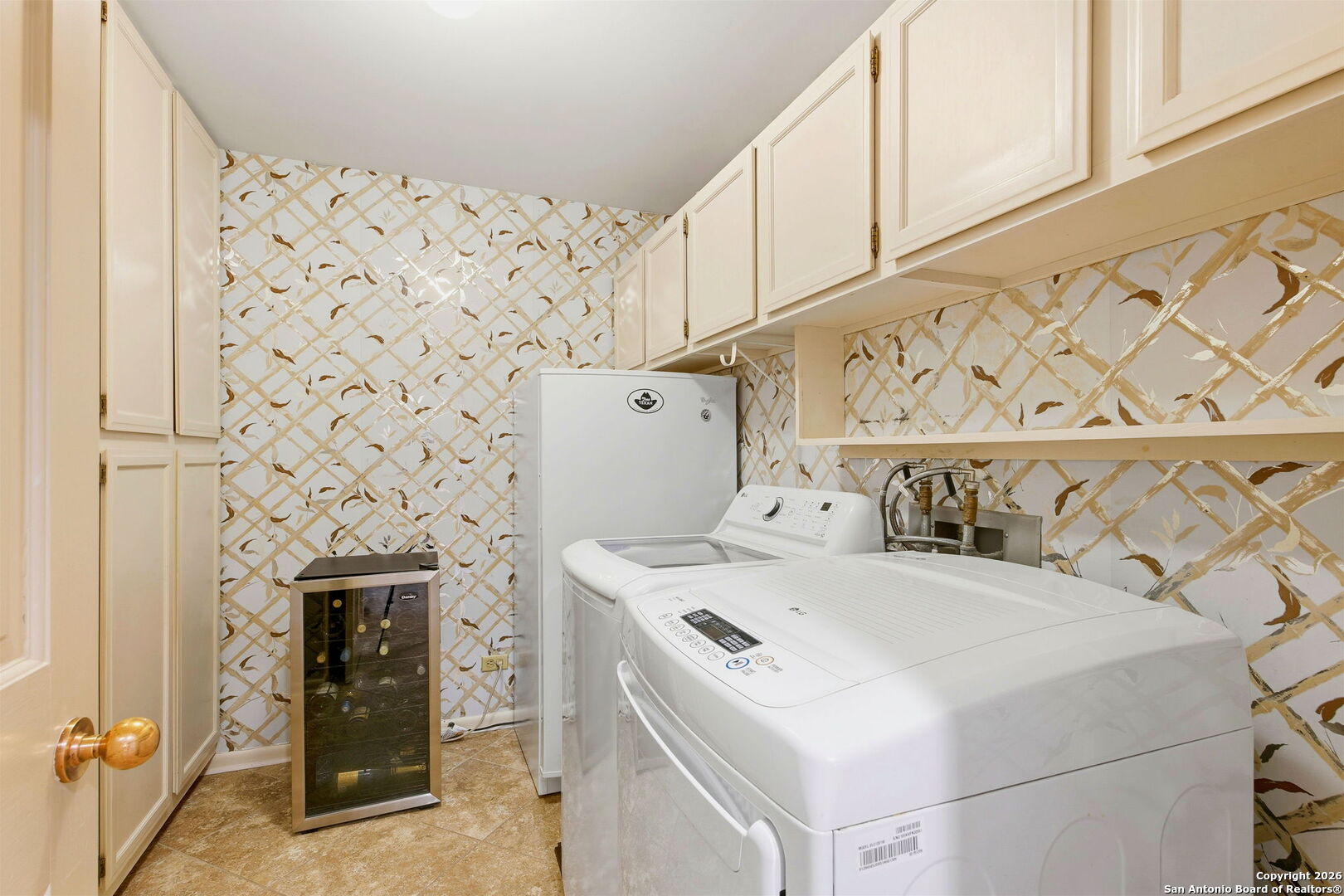 4001 N. New Braunfels APT 1206A