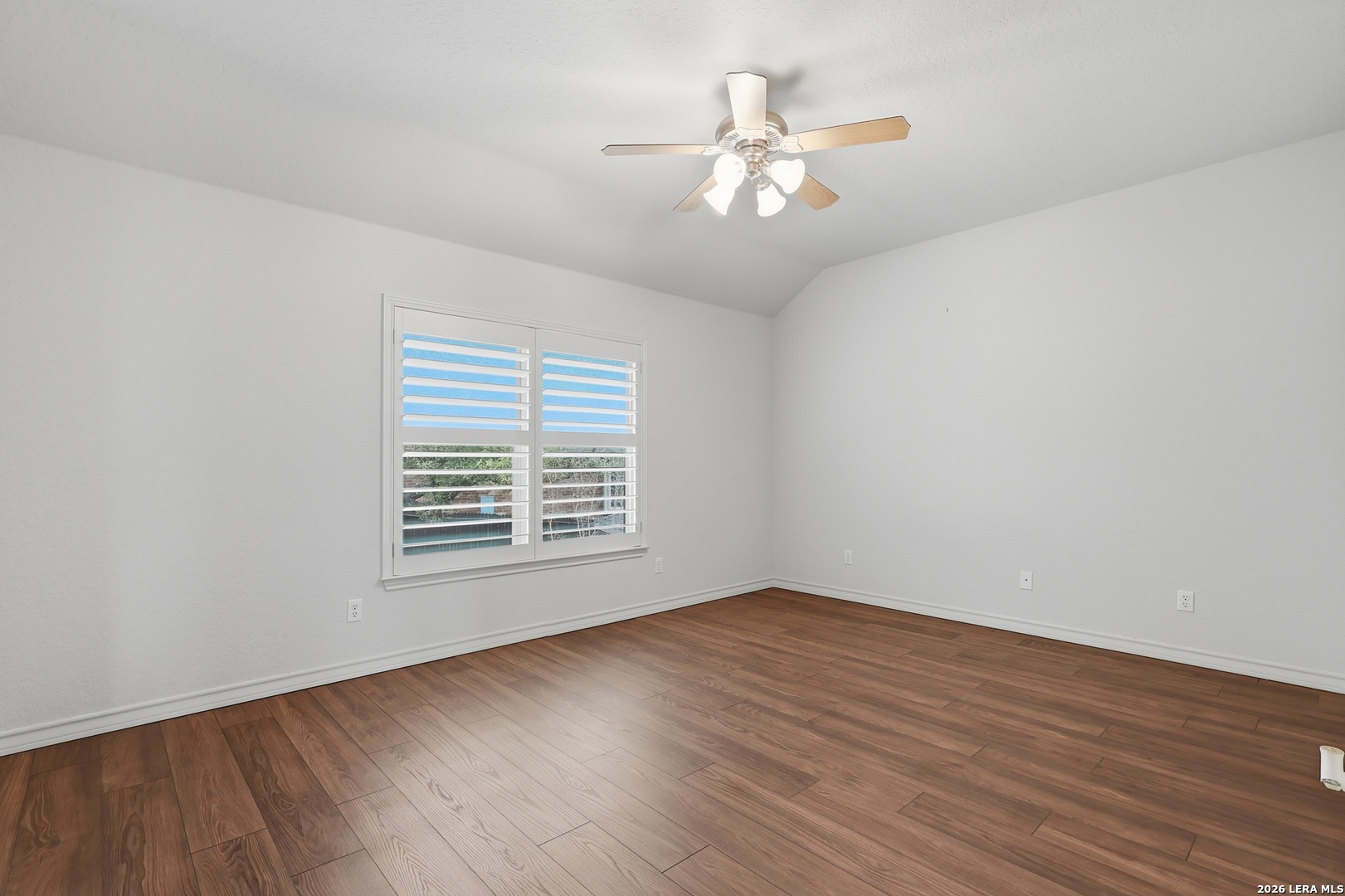18339 Emerald Oaks