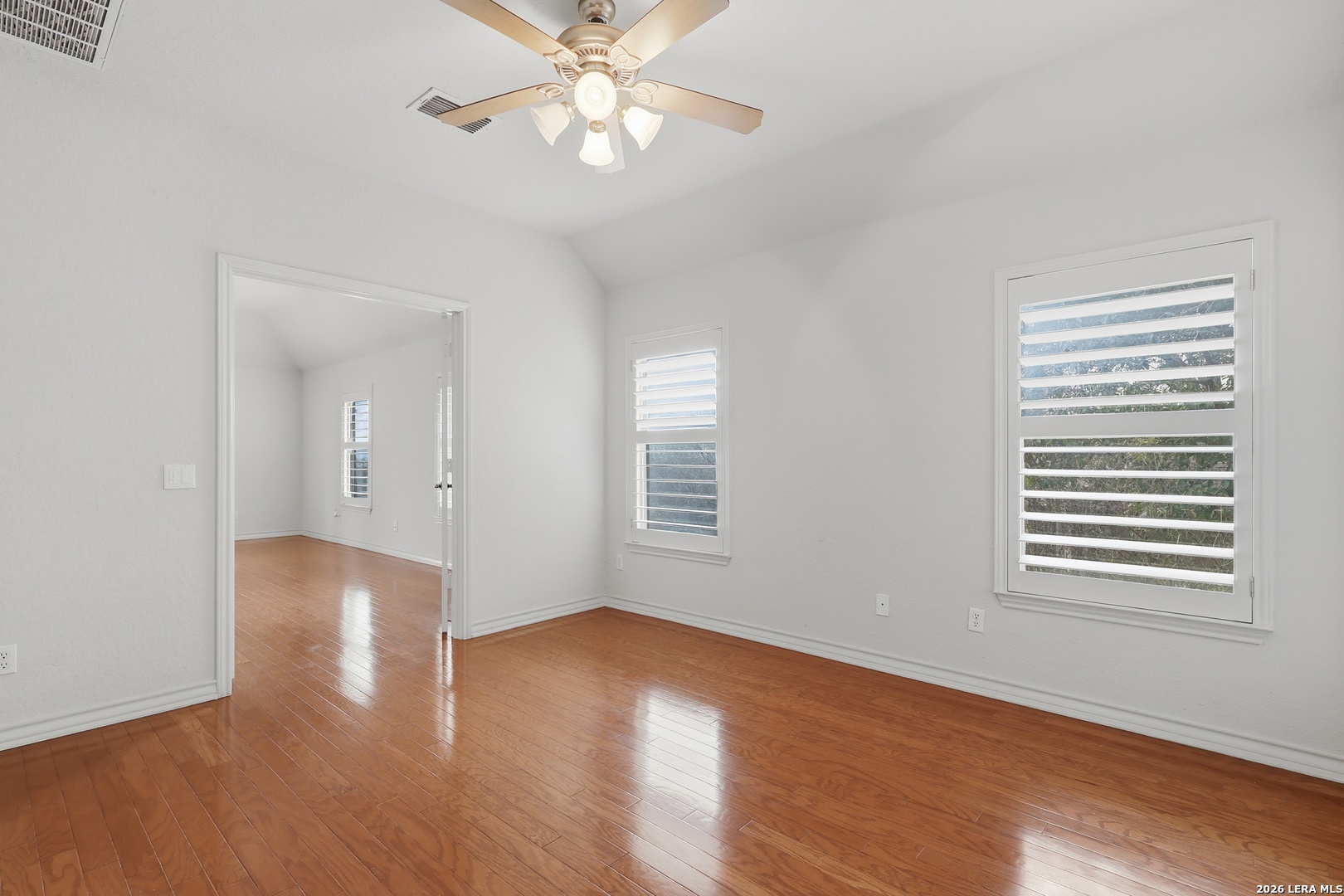 18339 Emerald Oaks