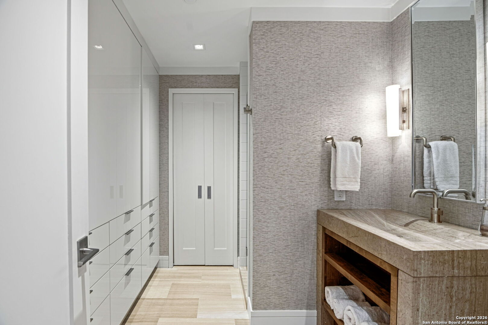 200 Patterson UNIT 118