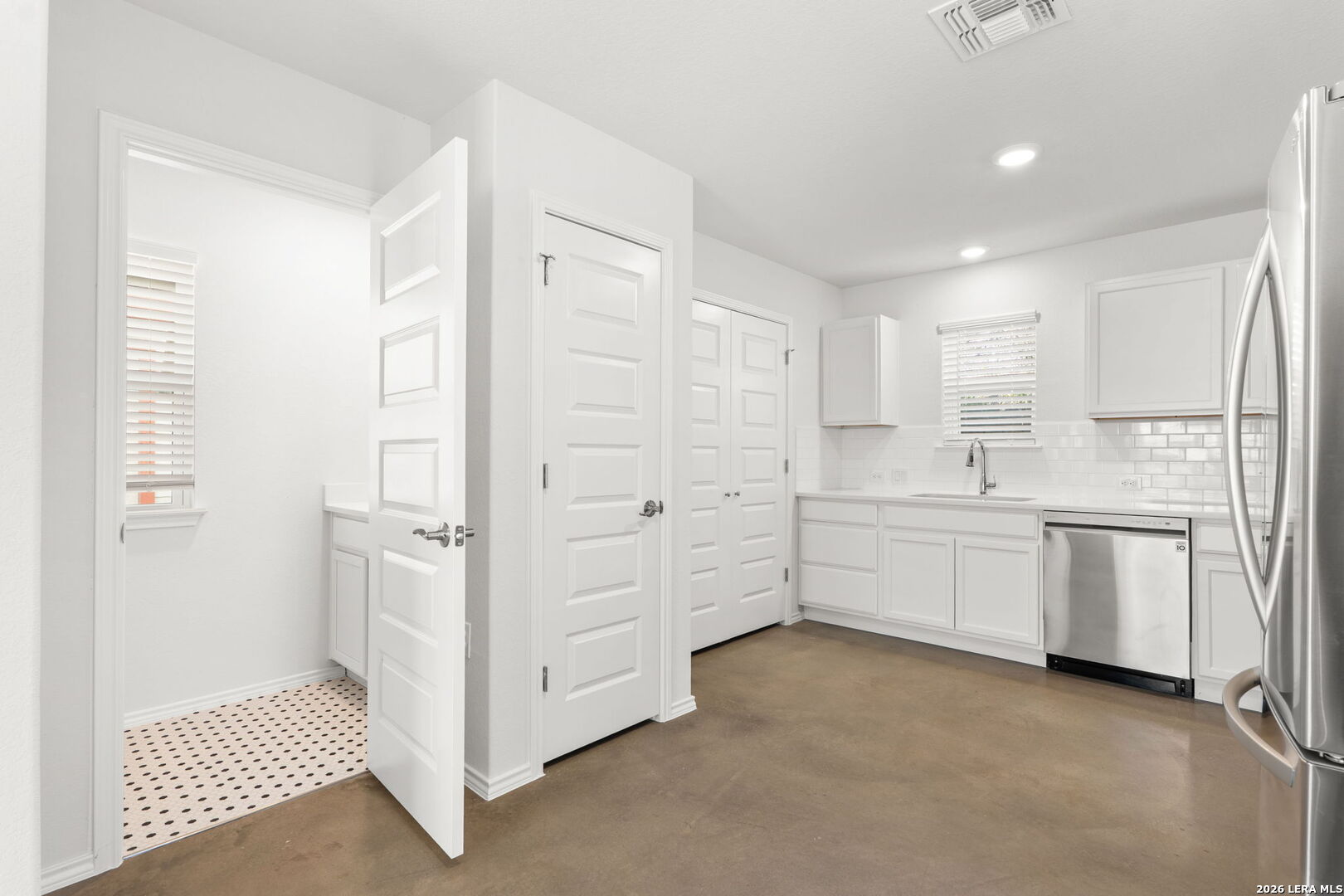 631 E Carolina 4