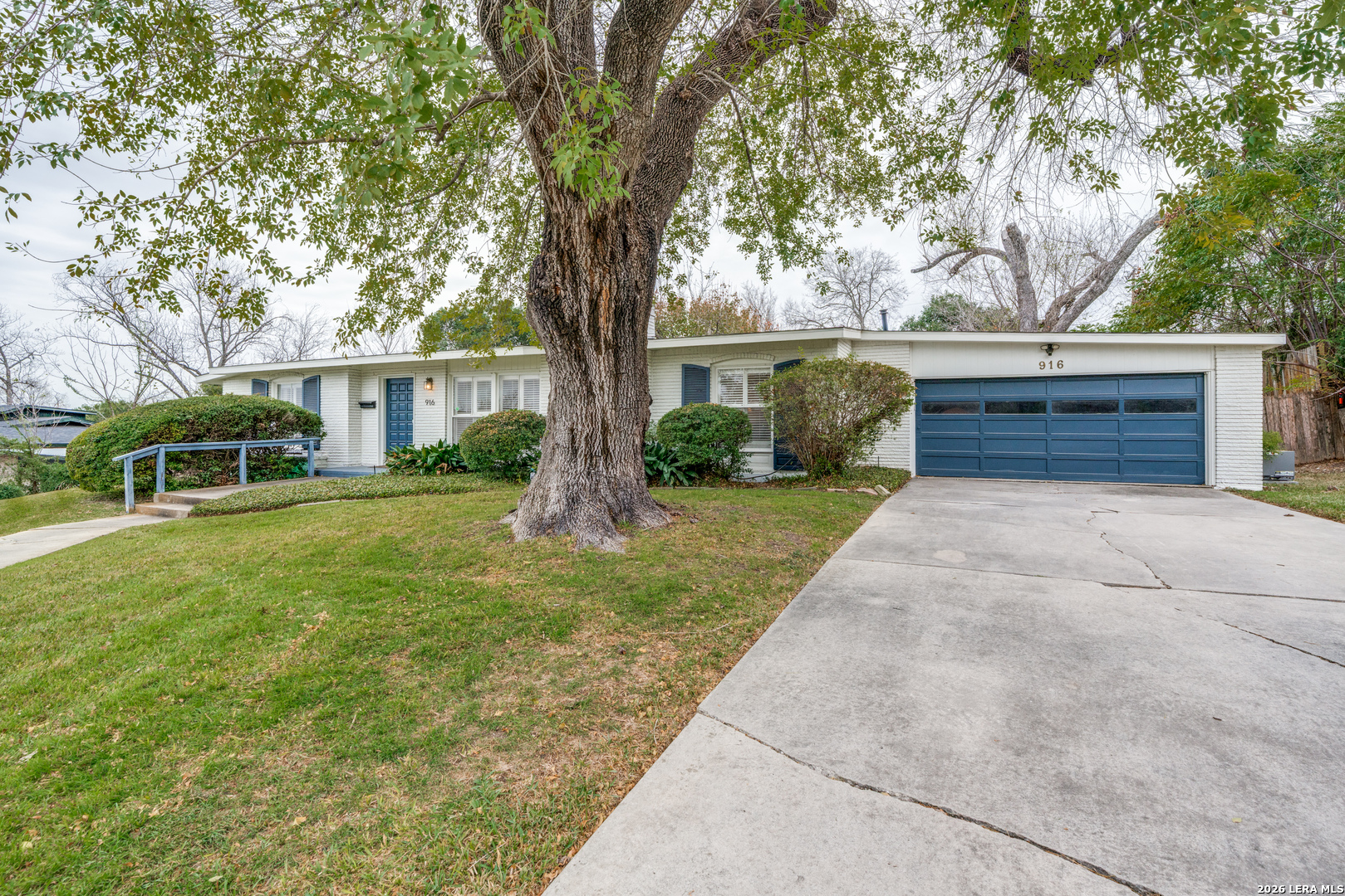916 Morningside