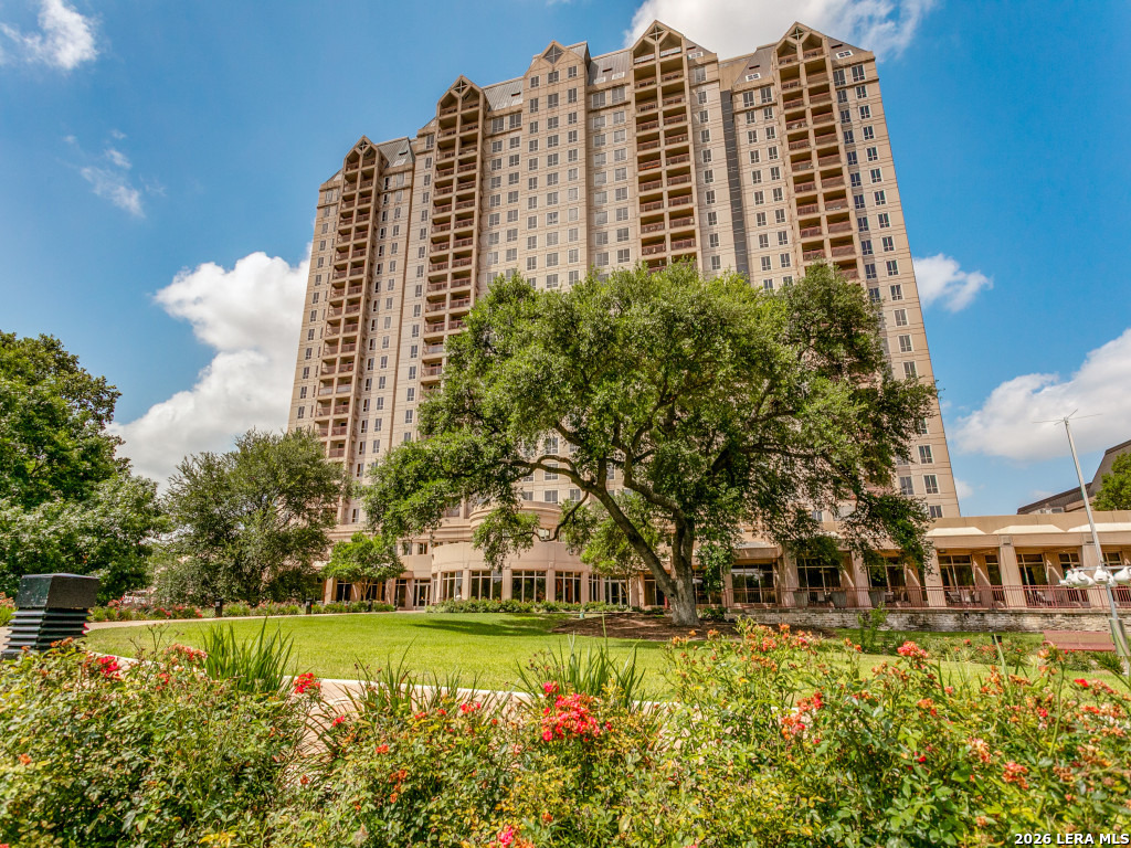 1 Towers Park Ln 1704