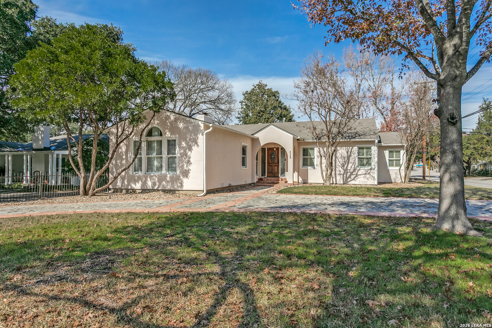 325 Canterbury Hill