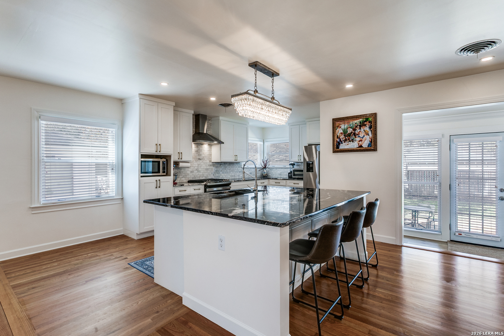325 Canterbury Hill