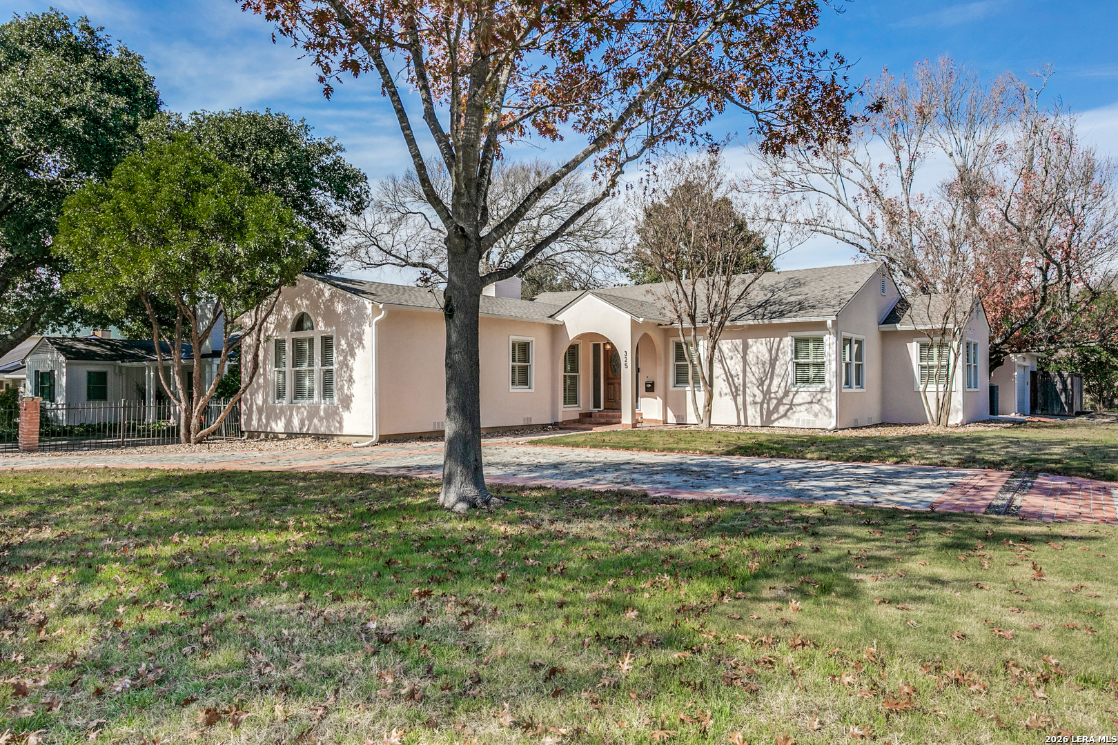 325 Canterbury Hill