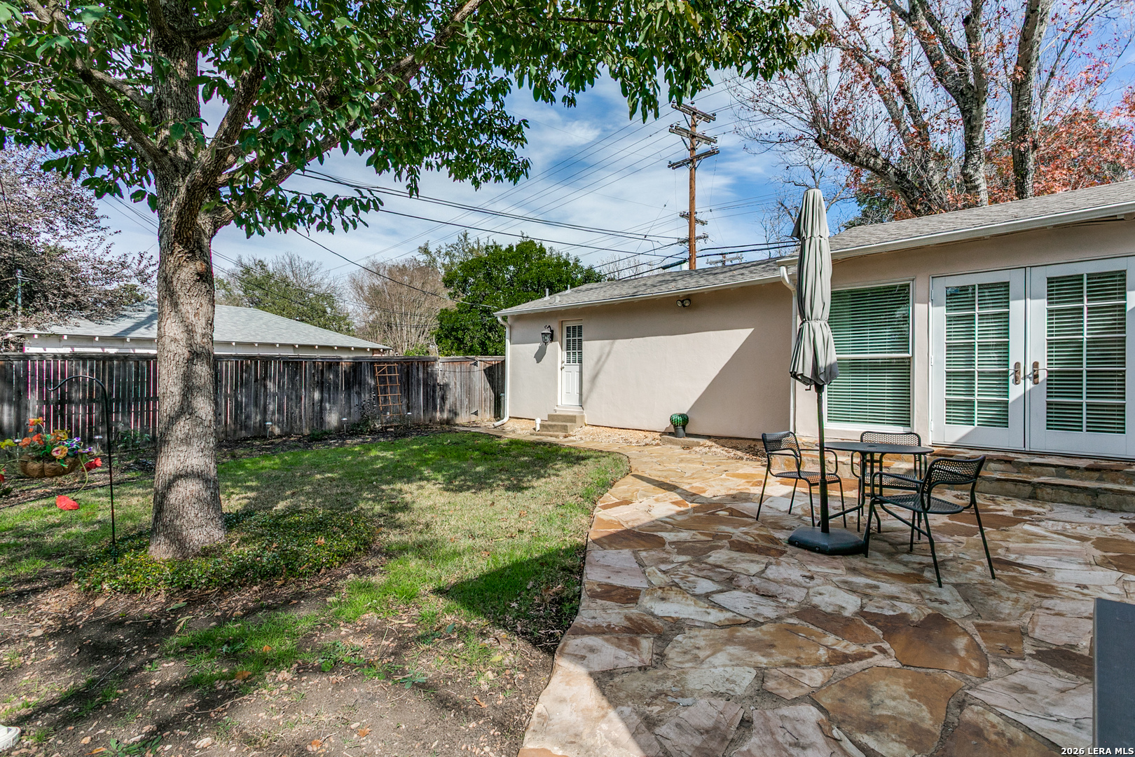 325 Canterbury Hill