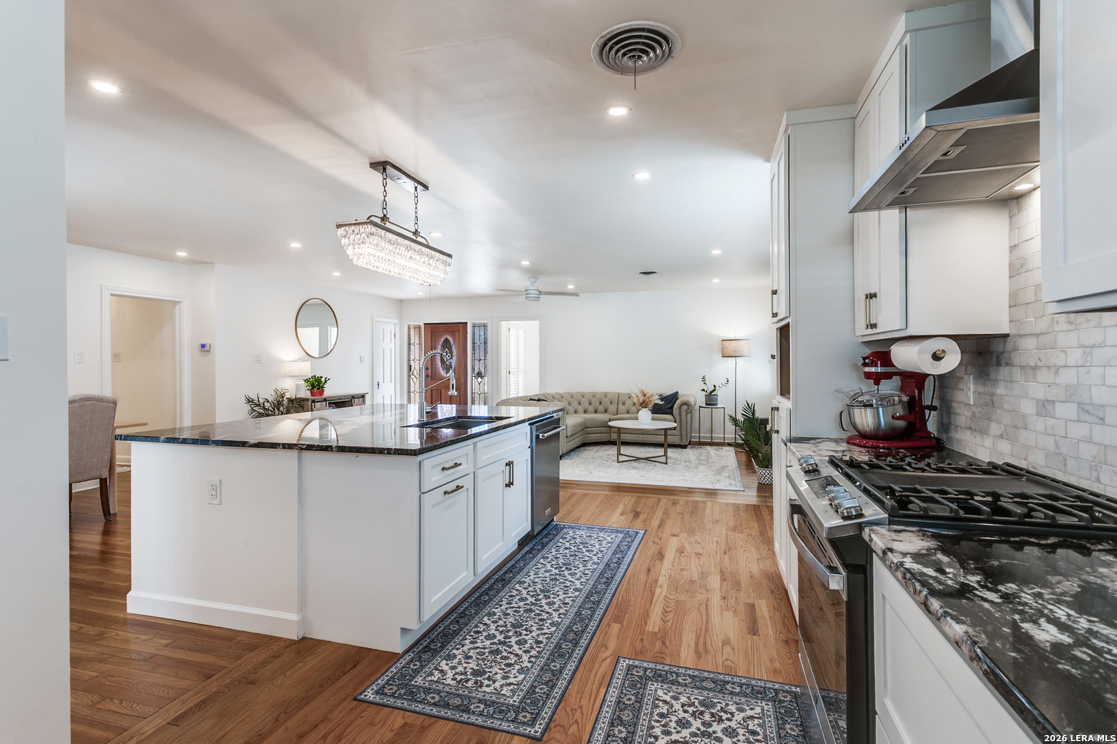 325 Canterbury Hill