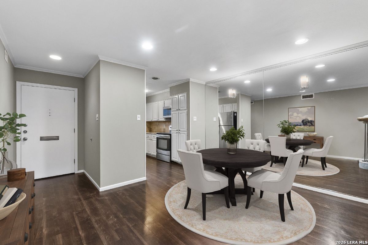 8123 N New Braunfels M