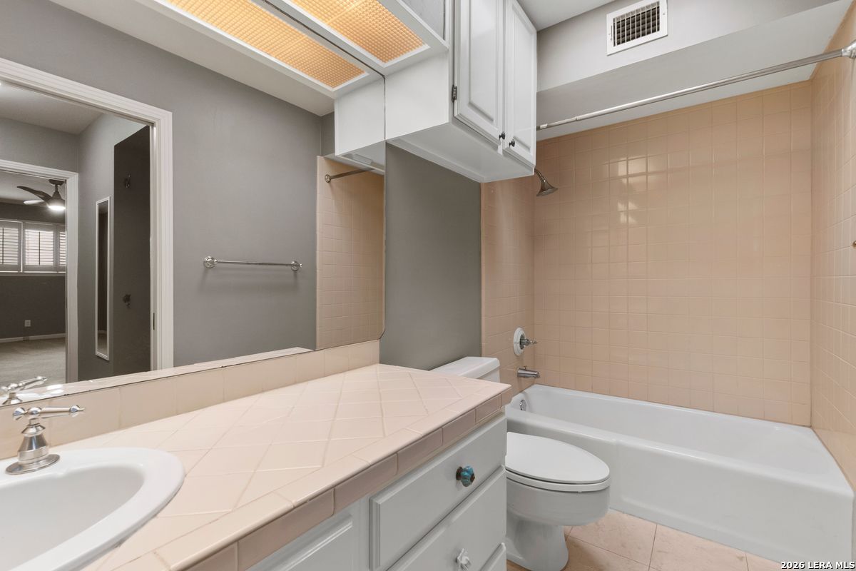 8123 N New Braunfels M