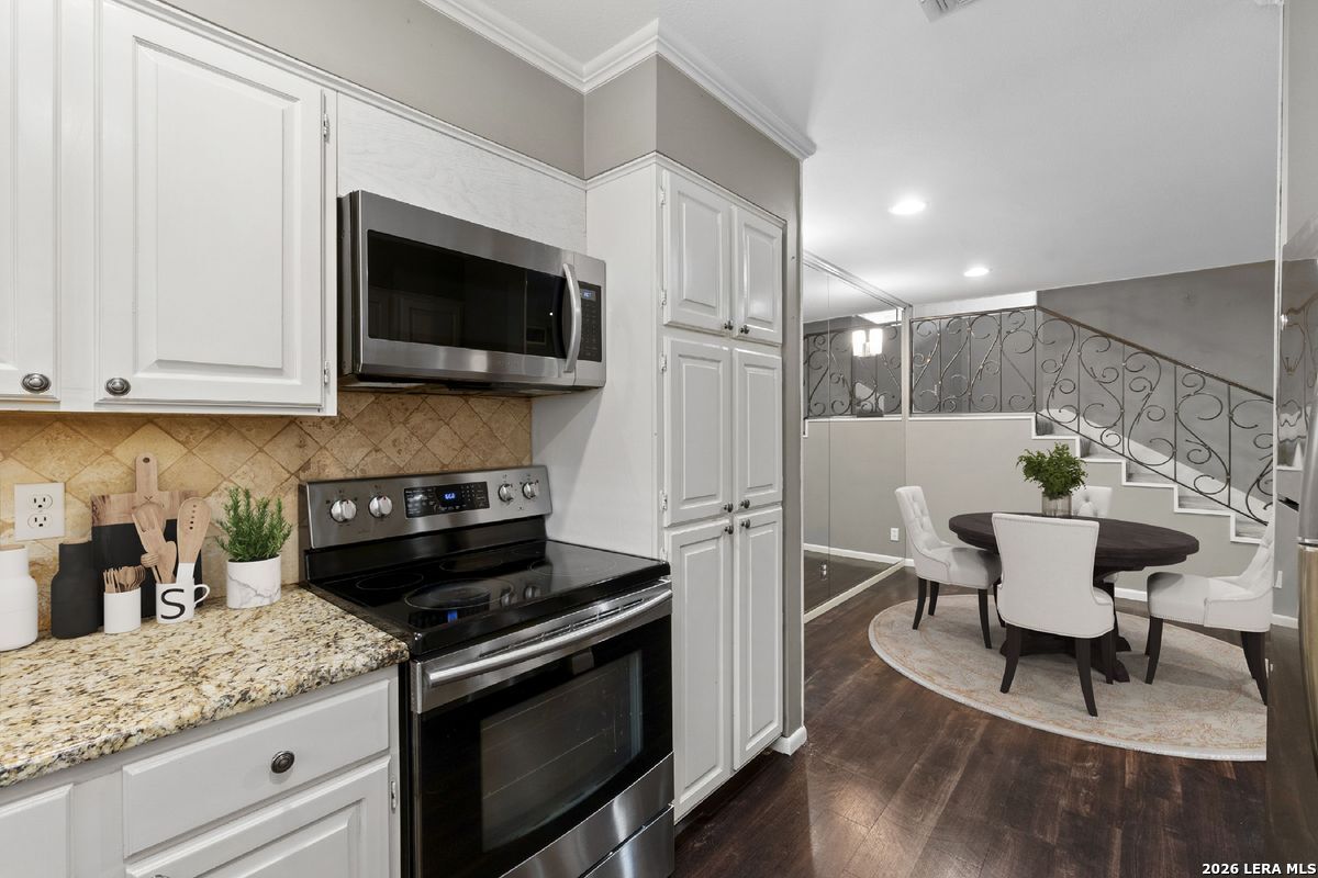 8123 N New Braunfels M