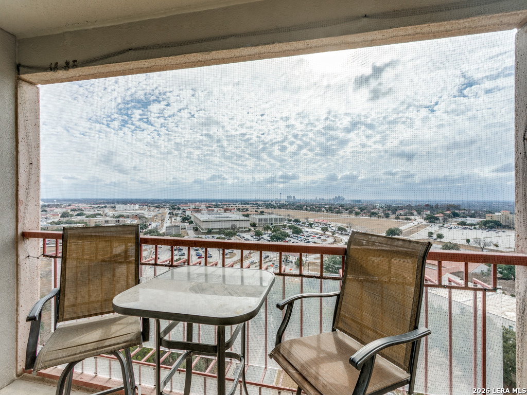 1 Towers Park 1617/1618