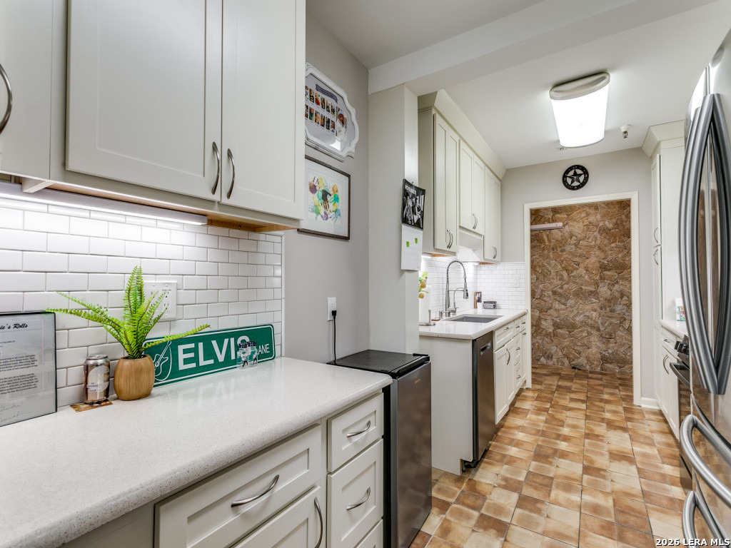 1 Towers Park 1617/1618