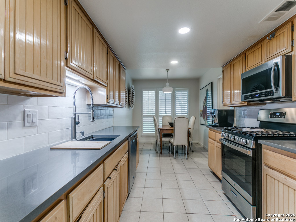 7010 SPRING BRIAR ST