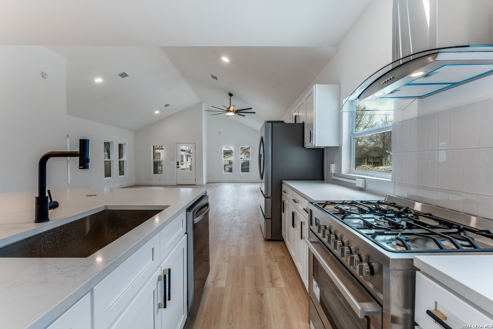 323 E Lambert