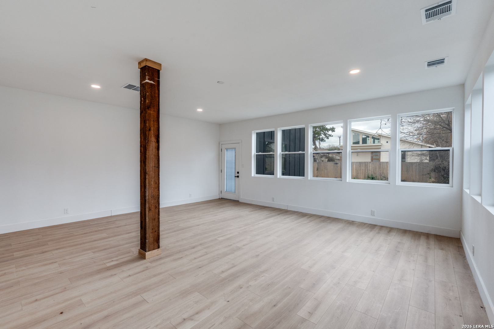 323 E Lambert